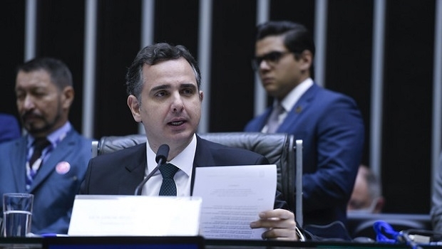 Legalização dos jogos pode ser retomada no Senado para aliviar crise sobre piso da enfermagem