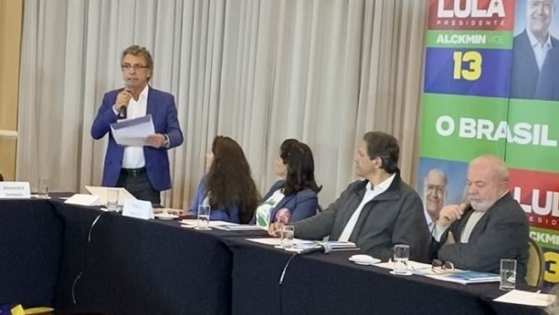 Em encontro de entidades turísticas com Lula, Abrainc defende regulamentação dos jogos e cassinos