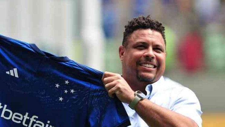 Com Ronaldo em campo, Cruzeiro anuncia a Betfair como nova patrocinadora master