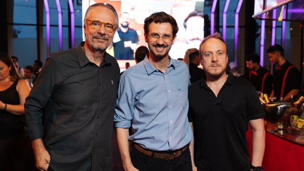 CMSL lança oficialmente nova Raspadinha® em festa triunfal com show, sorteio e DJ ao vivo