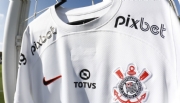 Corinthians avalia uma proposta de R$ 100 milhões da PixBet para mudar de patrocínio máster