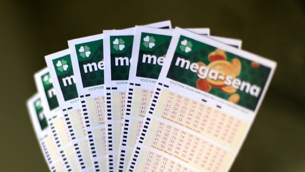 Mega-Sena impulsiona resultados da Loterias CAIXA e representa quase metade da arrecadação