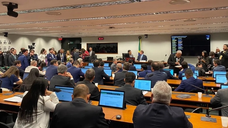 CPI ouvirá membros da Justiça de Goiás e presidente do Vila Nova em audiência pública