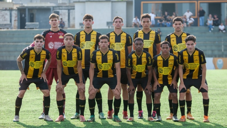 EstrelaBet cede espaço publicitário a instituições beneficentes nas categorias de base do Crisciúma