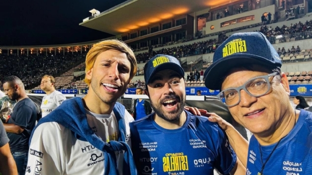 Iniciativa solidária da Brabet com Ronaldinho Gaúcho e Cafu termina com uma noite mágica e emotiva