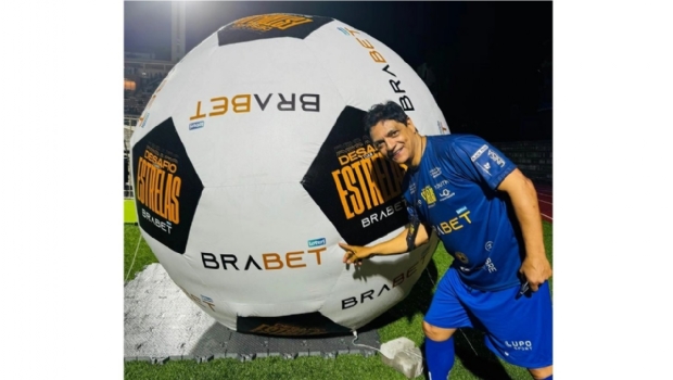 Iniciativa solidária da Brabet com Ronaldinho Gaúcho e Cafu termina com uma noite mágica e emotiva