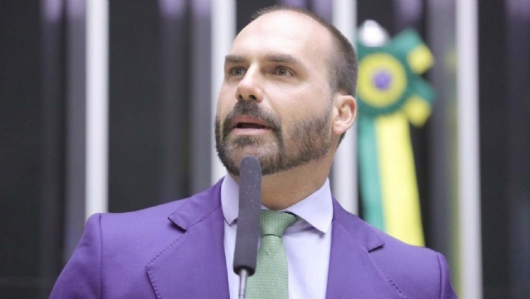 Eduardo Bolsonaro propõe regulamentação para influenciadores que promovem apostas no Brasil