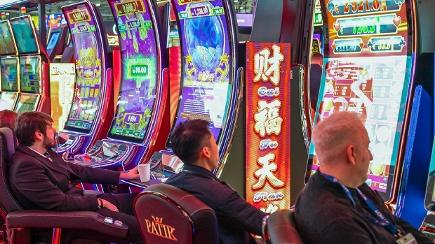 Galeria de Fotos: Os melhores momentos do dia 2 da ICE London 2024 em imagens