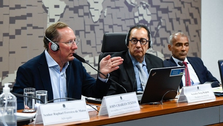 Em reunião secreta, Textor entrega relatório sobre manipulação de jogos e não acusa casas de apostas