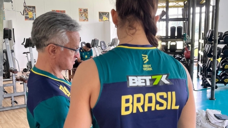 Bet7k faz sua estreia nos uniformes das Seleções Brasileiras de vôlei feminino e masculino