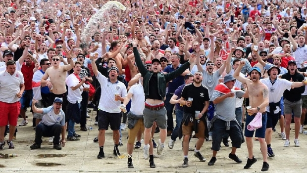 Betfair: English fans prefer their club winning the Premier League over national team the Euro