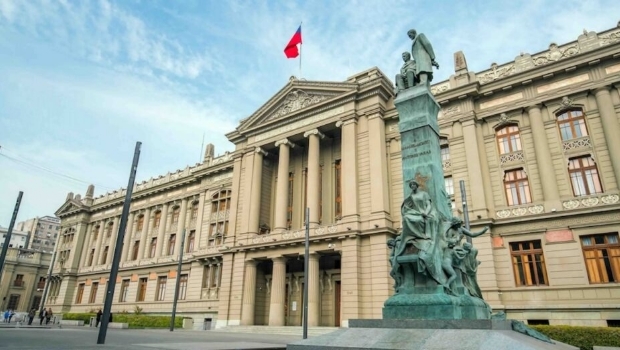 Chilean Supreme Court orders blocking of unlicensed online sports betting sites