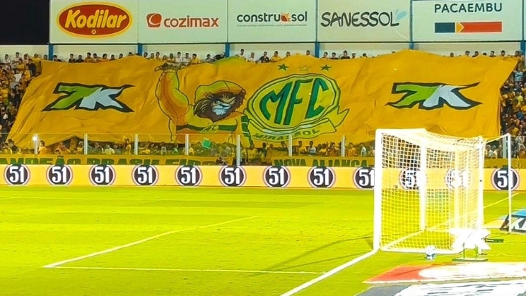 Com bandeirão e tatuagens, 7k realizou ativações pelo centenário do Mirassol