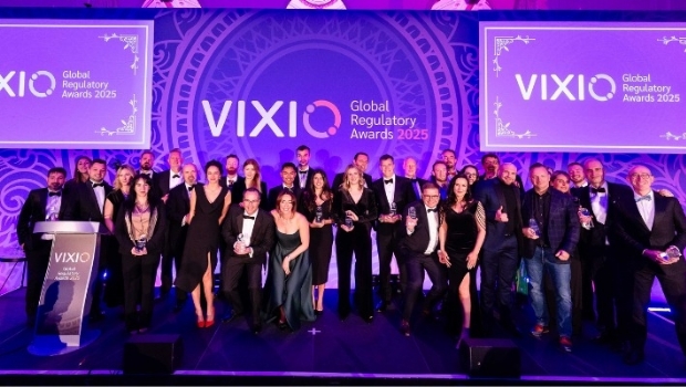 SOFTSWISS, Altenar, Betsson, Kambi, GLI e BMM brilham no Global Regulatory Awards 2025