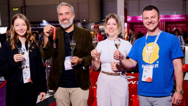 SOFTSWISS hands over live-built Alfa Romeo 4C at SiGMA Central Europe 2025 to Brazilian Lottu