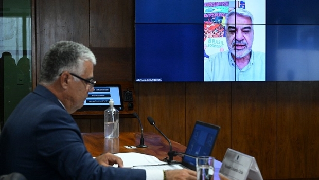Frente parlamentar contra jogos de azar elege Humberto Costa presidente e Eduardo Girão como vice