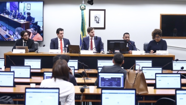 Comissão de Comunicação da Câmara aprova marco de combate às apostas clandestinas