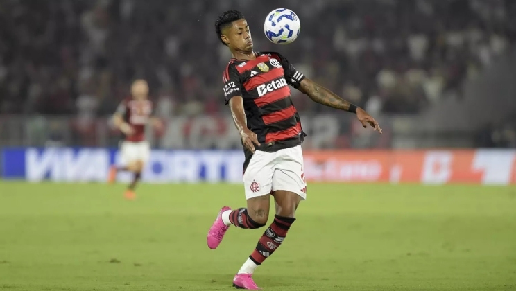 Justiça do Distrito Federal torna Bruno Henrique réu por estelionato ligado a apostas esportivas