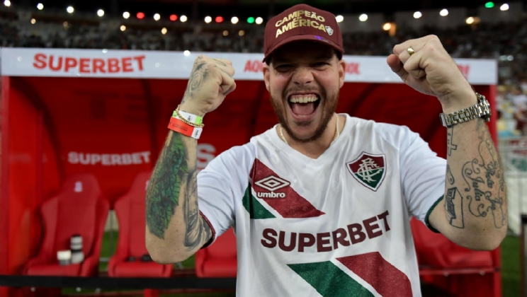 Superbet coloca torcedores em campo na final dos Campeonatos Gaúcho e Carioca