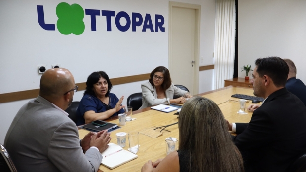 CearaPar realiza visita à Lottopar para conhecer modelo da loteria do Paraná