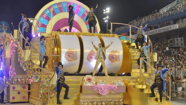 Samba school with dance based on games and casinos crowned champion in São Paulo carnival