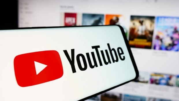 Google proíbe propagandas de casas de apostas e jogos de azar não certificados no YouTube