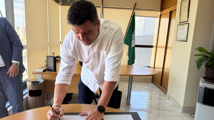 Lottopar e Federação Paranaense de Futebol de Salão firmam acordo para integridade esportiva