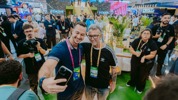 7K leva seu embaixador Craque Neto ao BiS SiGMA Americas para interagir com o público