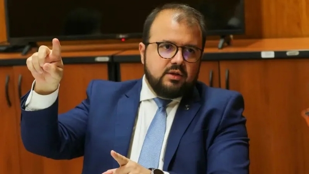 Regis Dudena defende que cassinos físicos devem ser 'rigorosamente regulados' antes de operar
