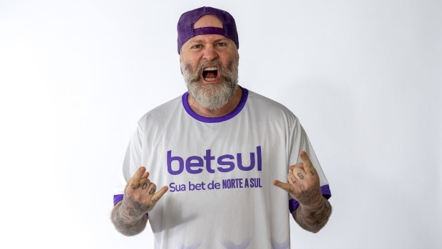 Betsul announces Daniel Perrone as the brand's new influencer in Brazil