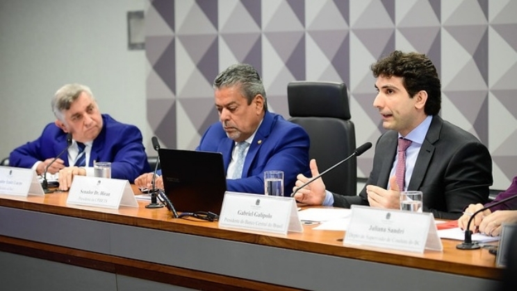 Banco Central diz que brasileiros gastam até R$ 30 bilhões por mês com bets