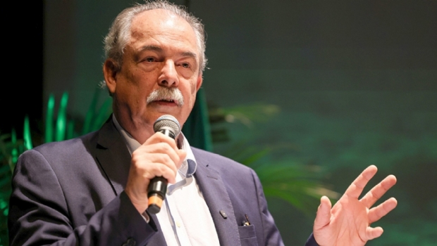 Presidente do BNDES propõe aumento do IOF sobre apostas esportivas