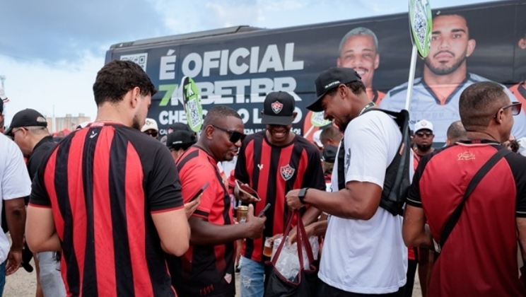 7K realiza ação especial no duelo entre suas equipes patrocinadas: Vitória e Santos