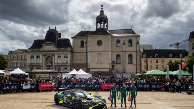 SOFTSWISS e Eduardo Barrichello dão mais um passo na estreia nas 24 Horas de Le Mans do FIA WEC 2025