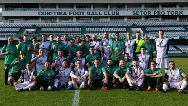 Reals takes fans to play at Coritiba stadium alongside idols Henrique and Keirrison