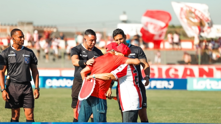 Superbet homenageia bisavós torcedores em confronto histórico entre Bangu e América-RJ