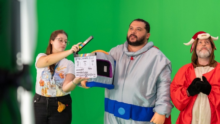 Betsul transforma Davi Brito em 'Tigrinho' e humoristas em personagens de jogos de cassino online