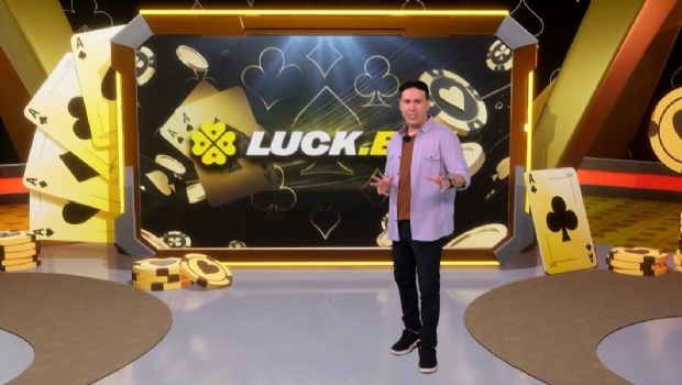 Luckbet estreia programa na RedeTV com apoio da Evolution e apresentado pelo humorista Viny Vieira