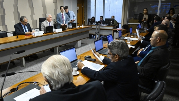 Comissão Mista vota relatório que aumenta tributação das bets de 12% para 18% nesta terça (30)