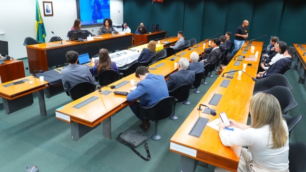 Comissão da Câmara aprova destinação de parte da loteria esportiva para premiar avanços na educação