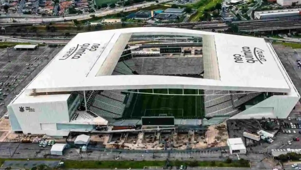 Three bookmakers in the fight for the naming rights to Corinthians Arena